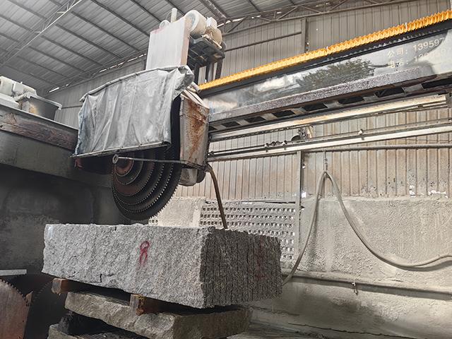 paving block cutter in Bahrain
