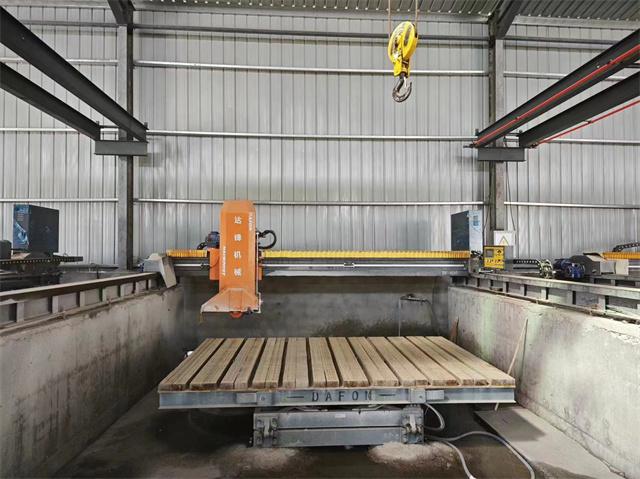 bridge saw