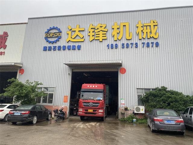 Stone Cutting Bridge Saw Machine in Russian