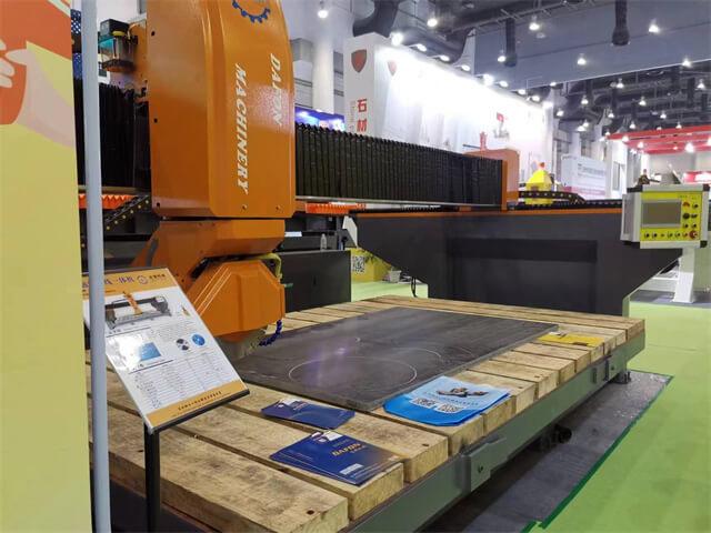 Improving Stone Fabrication Efficiency with a 4-Axis Bridge Saw