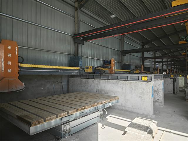 stone cutting machine