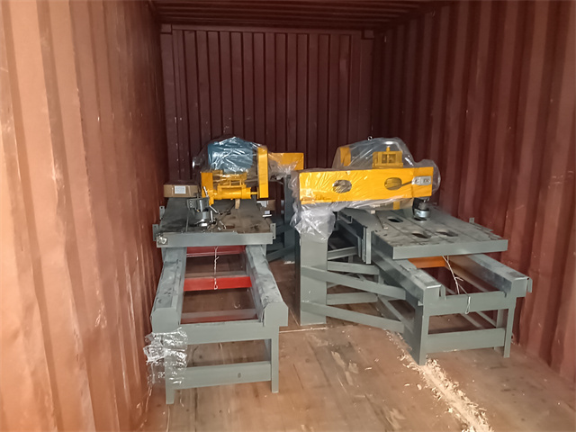 The Manual Stone Cutting Machine Working in Romania