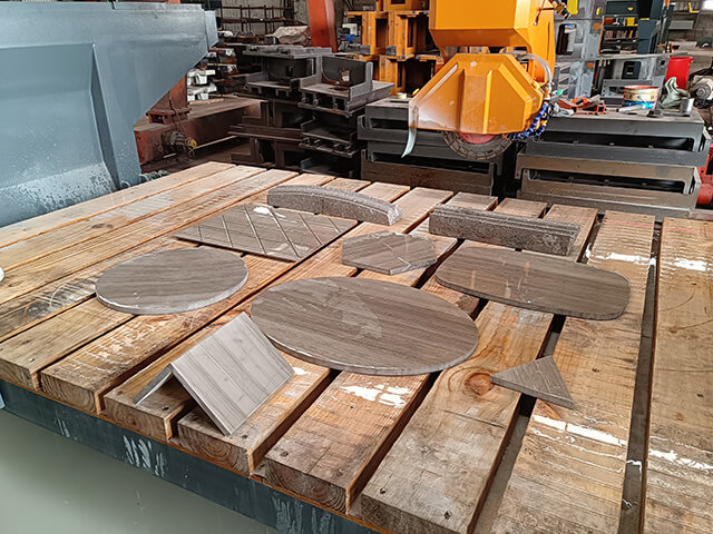 How many shapes can the bridge saw machine cut?