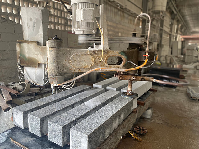 machine for polishing stones