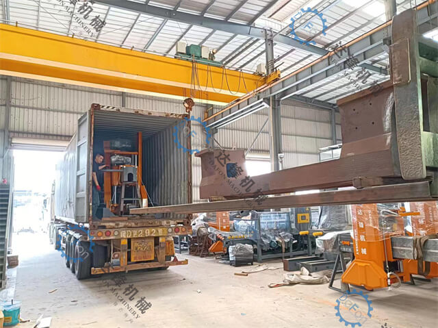 curbstone cutting machine