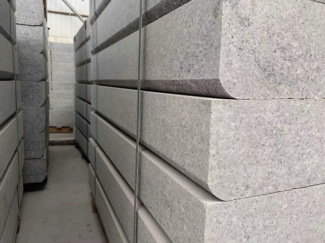 kerbstone