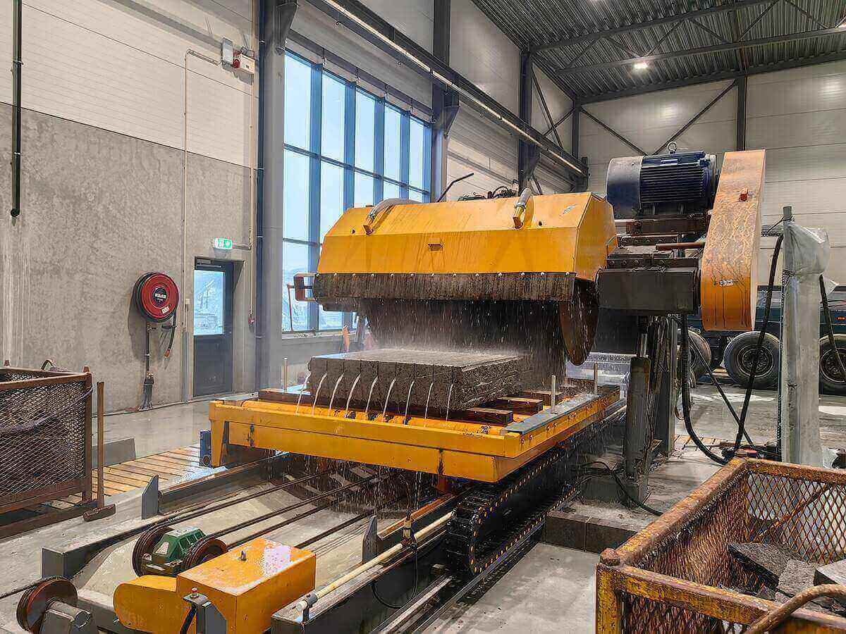 kerb stone making machine